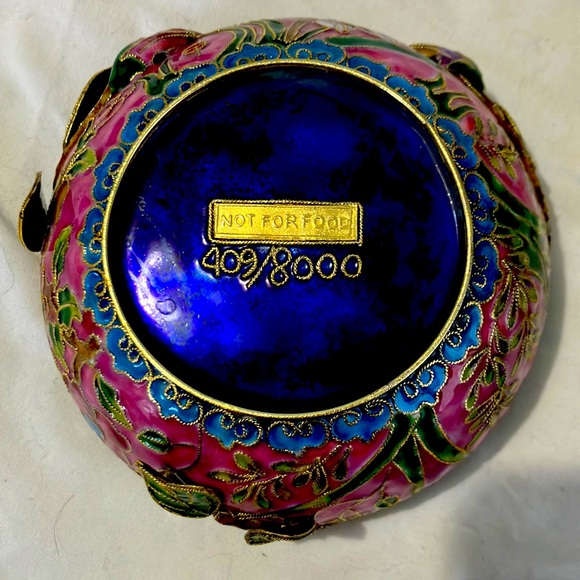 Cloisonné of Oriental Treasures by D.S.Starr - Picture 3 of 6